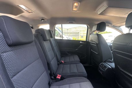 Volkswagen Touran 2.0 TDI SE MPV 5dr Diesel Manual Euro 6 (s/s) (150 ps) 17