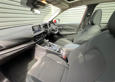 Nissan Qashqai DIG-T ACENTA PREMIUM MHEV 11