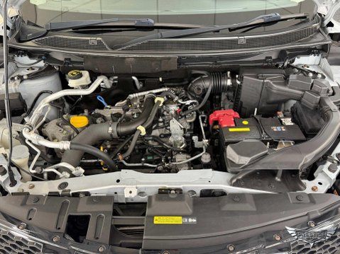 Nissan Qashqai 1.2 DIG-T N-Connecta 2WD Euro 6 (s/s) 5dr 95