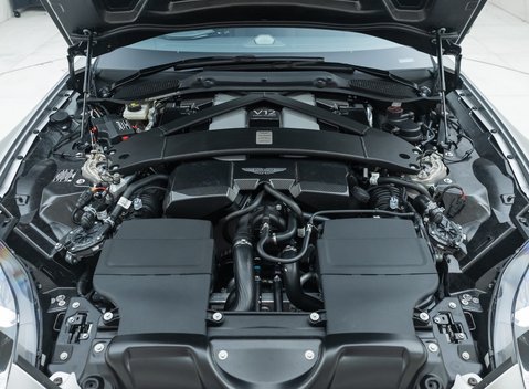 Aston Martin Vanquish V12 46