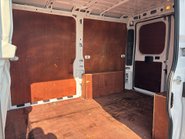 Peugeot Boxer 333 L1 H1 120 ps BlueHdi Professional - Sat Nav & Air Con 8