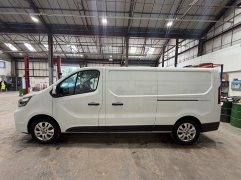 Nissan Primastar DCI TEKNA L2H1 12