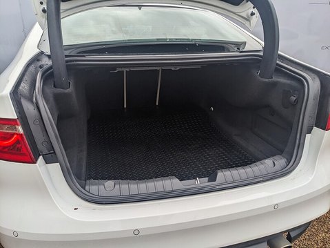 Jaguar XF PORTFOLIO 16