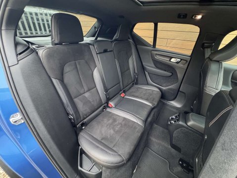 Volvo XC40 2.0 XC40 R-Design Pro T4 Auto 5dr 21