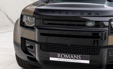 Land Rover Defender 110 X P400e 24
