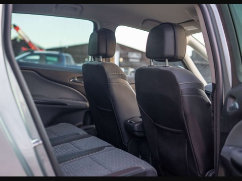 Vauxhall Zafira 2.0 Zafira Tourer SE CDTi 5dr 29