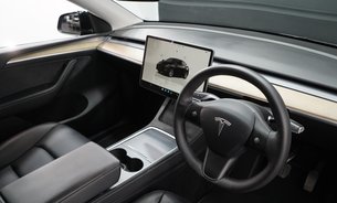 Tesla Model Y LONG RANGE AWD Comfort Suspension GROK AI One Owner Adaptive LEDs VAT Q 2
