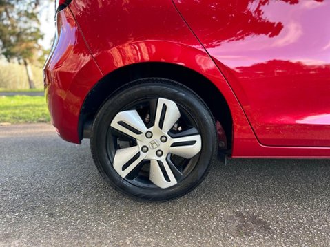 Honda Jazz I-MMD EX 37