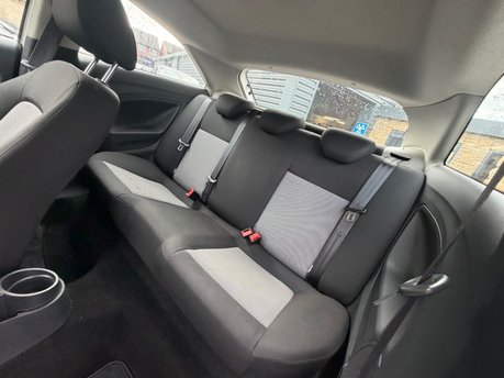SEAT Ibiza SOL 13