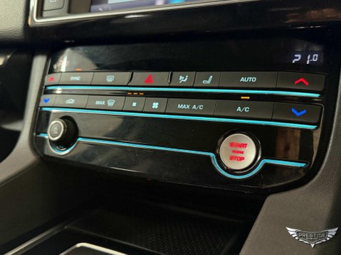 Jaguar F-Pace 2.0 D180 Prestige Auto AWD Euro 6 (s/s) 5dr 28