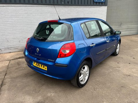 Renault Clio 1.4 16v Dynamique 5dr 8