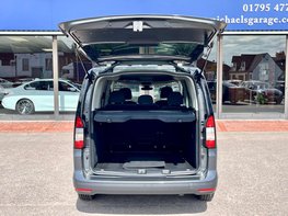 Ford Tourneo Connect 2.0 Tourneo Connect Titanium EcoBlue A 5dr 82