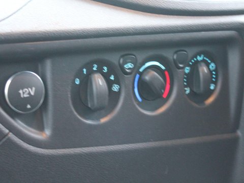 Ford Transit 2.2 TDCi 460 HDT L4 H3 4dr (18 seats) 13