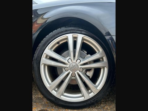 Audi A3 2.0 TDI S line Sportback S Tronic Euro 5 (s/s) 5dr 4