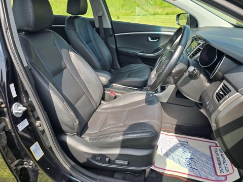 Hyundai i30 1.6 CRDi Blue Drive Premium Tourer DCT Euro 6 (s/s) 5dr 17