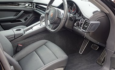 Porsche Panamera Diesel 10