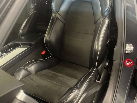 Volvo V90 2.0 V90 R-Design D4 Auto 5dr 33