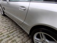 Mercedes-Benz SL Series SL500 38
