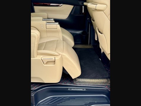 Toyota Alphard 3.5 V6 EXECUTIVE LOUNGE 7 SEAT 82