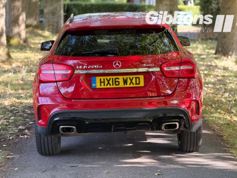 Mercedes-Benz GLA 2.1 GLA 220 D 4Matic AMG Line Premium Auto 4WD 5dr 10