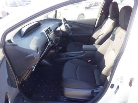 Toyota Prius 1.8 VVT-h Active Hatchback 5dr Petrol Hybrid CVT Euro 6 (s/s) (122 ps) 7