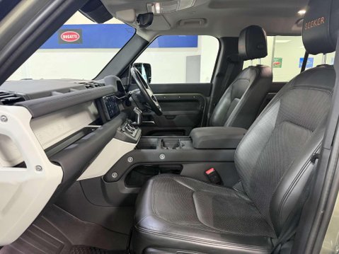 Land Rover Defender 3.0 D250 MHEV S Hard Top SUV 5dr Diesel Auto 4WD MWB Euro 6 (s/s) (250 ps) 37