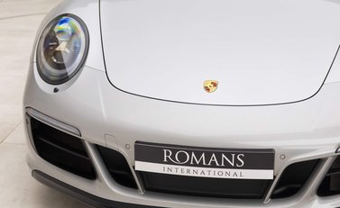 Porsche 911 Targa 4 GTS (991.2) 20