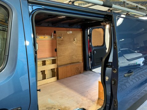 Renault Trafic 2.0 dCi ENERGY 28 Sport SWB Standard Roof Euro 6 (s/s) 5dr 8