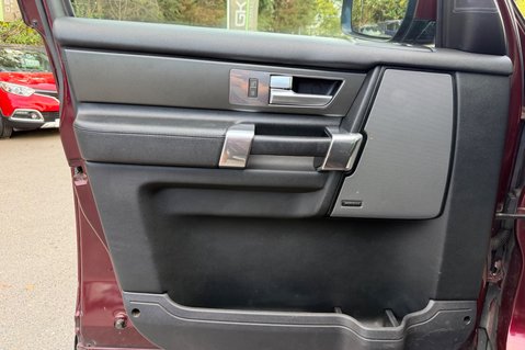 Land Rover Discovery SDV6 SE TECH - 11 SERVICES RECORDED INC CAMBELT CHANGE 21