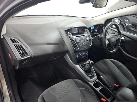 Ford Focus 1.0 Focus Zetec 5dr 21