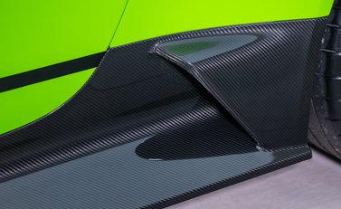 Aston Martin Vantage GT12 37