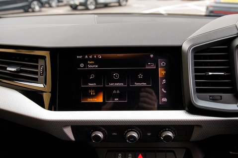 Audi A1 SPORTBACK TFSI S LINE 24