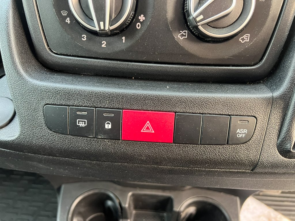 2018 Citroen RelayMWB L2H2 Medium Roof Enterprise 35 Air Con Sensors — thumbnail 34 of 51