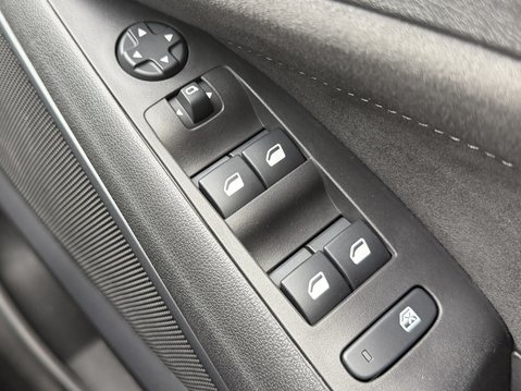 Vauxhall Crossland 1.2 Turbo [130] Ultimate 5dr Auto 32