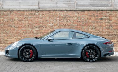 Porsche 911 (991.2) Carrera GTS 2