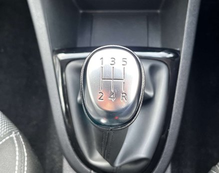 Renault Clio 0.9 Clio Iconic TCe 5dr 43