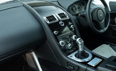 Aston Martin DBS V12 18