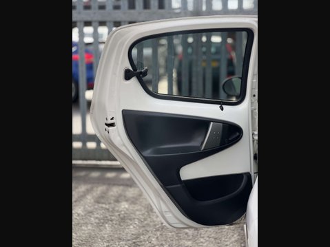 Toyota Aygo 1.0 Aygo Move with Style VVT-i 5dr 30