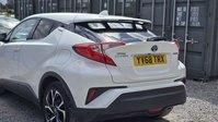 Toyota C-HR 1.8 VVT-h Design SUV 5dr Petrol Hybrid CVT Euro 6 (s/s) (122 ps) 2