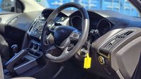 Ford Focus 1.6 Zetec Hatchback 5dr Petrol Manual Euro 5 (125 ps) 14
