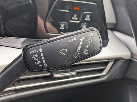 Volkswagen Golf LIFE TSI 16