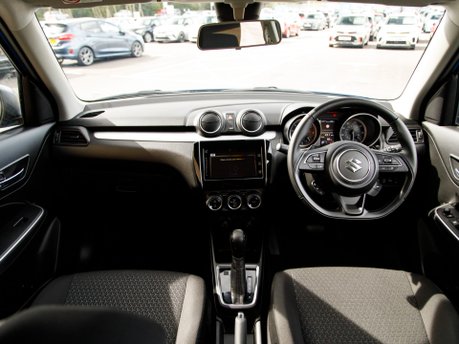 Suzuki Swift SZ5 DUALJET MHEV