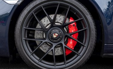 Porsche 911 Targa 4 GTS (991.2) 12