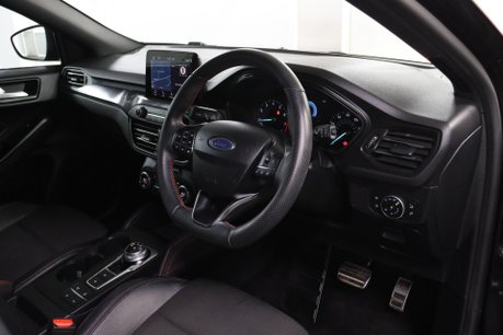 Ford Focus ST-LINE X 4