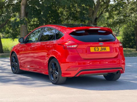 Ford Focus 1.5 Focus Zetec S Red Edition 5dr 11