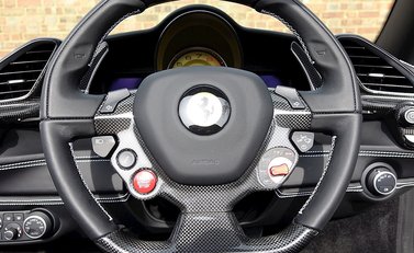 Ferrari 488 Spider 19