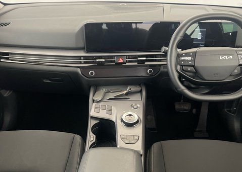 Kia Sportage 1.6 T-GDi HEV Pure 9