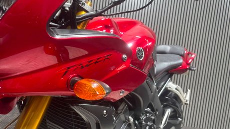 Yamaha FZ1 FAZER 2006 38K LONG MOT AKRAPOVIC EXHAUST 1000CC 18