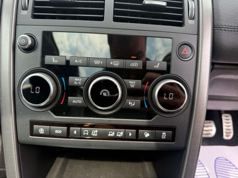 Land Rover Discovery Sport 2.0 Discovery Sport Dynamic Luxury HSE Si4 Auto 4WD 5dr 56
