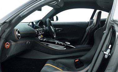 Mercedes-Benz Amg GT Black Series 8